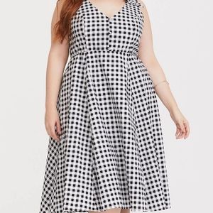Like New Torrid Retro Chic Gingham bow strap skater dress 16